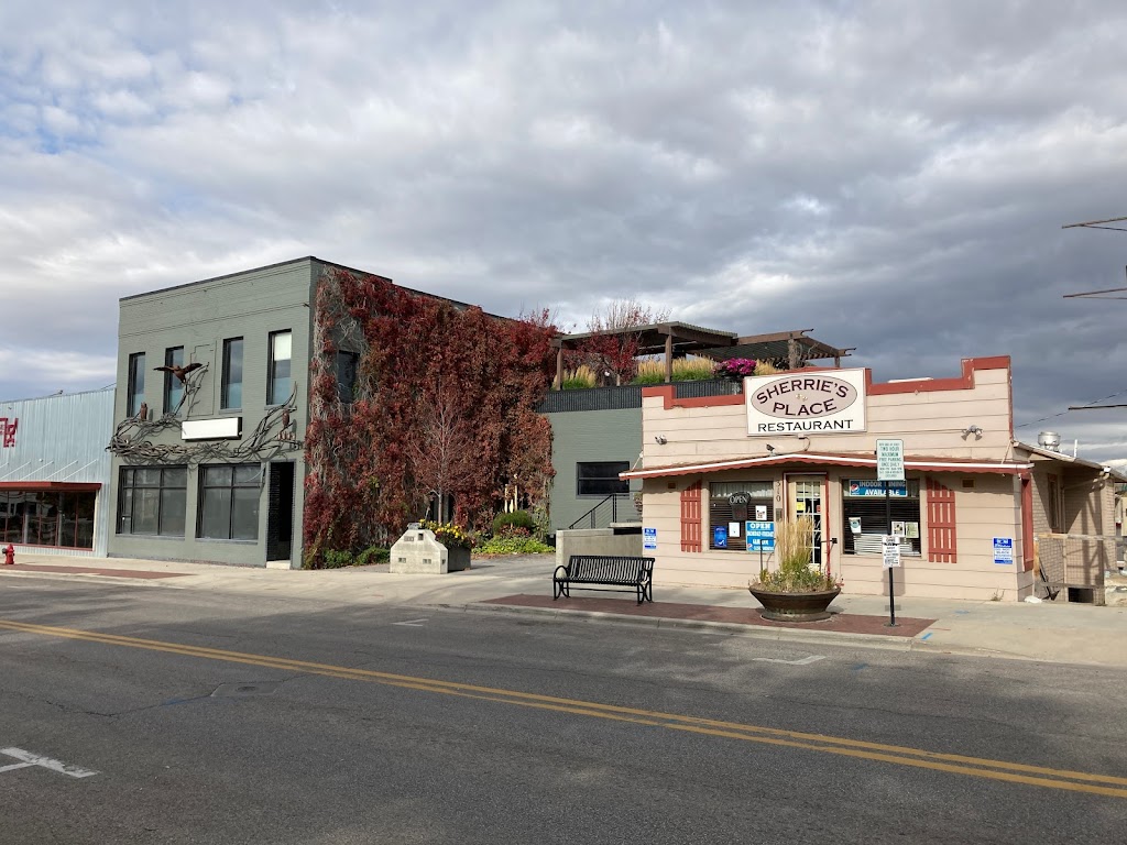 Sherries Place | restaurant | 310 W Yellowstone Hwy, Casper, WY 82601, USA | 3072353513 OR +1 307-235-3513