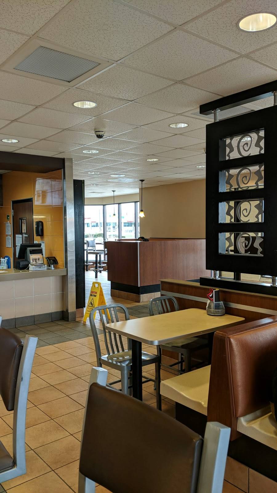 McDonalds | cafe | 3550 E Broad St, Columbus, OH 43213, USA | 6142372776 OR +1 614-237-2776