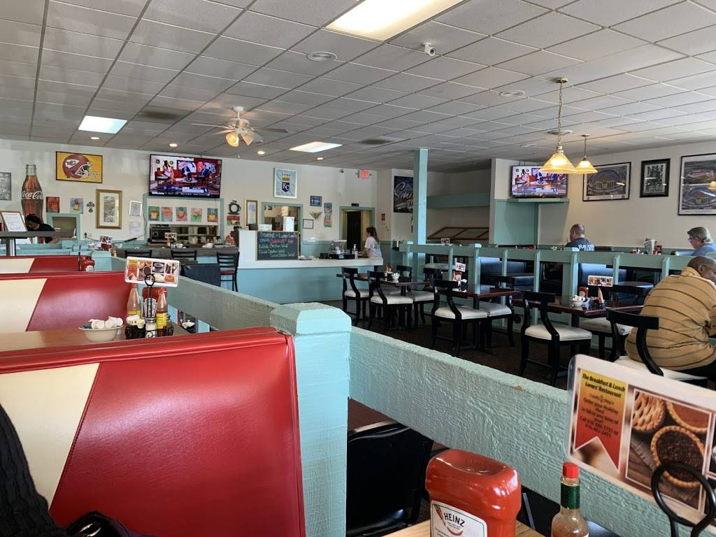 Breakfast & Lunch Lovers | restaurant | 6204 Raytown Trafficway, Raytown, MO 64133, USA | 8168865731 OR +1 816-886-5731