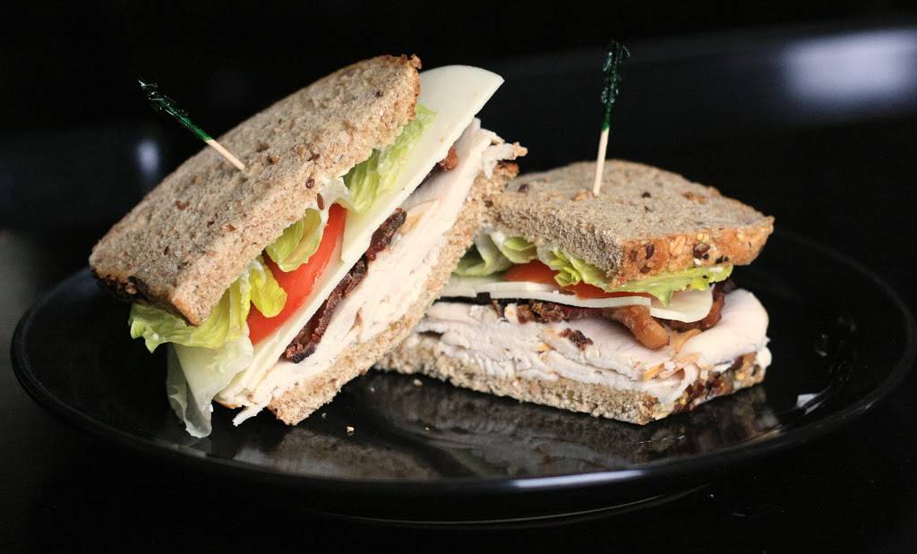 The Back Room Bistro | restaurant | 39 W Broad St, Cookeville, TN 38501, USA | 9318818915 OR +1 931-881-8915