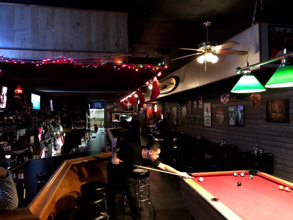 The Castle Sports Bar and Grill | restaurant | 2401 N Sepulveda Blvd, Manhattan Beach, CA 90266, USA | 3105450777 OR +1 310-545-0777