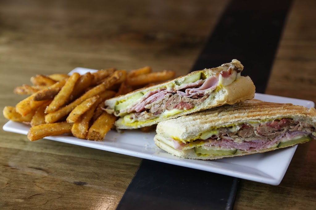 Missouri Mikes Battlefield rd. | restaurant | 1724 E Battlefield Rd, Springfield, MO 65804, USA | 4177715829 OR +1 417-771-5829