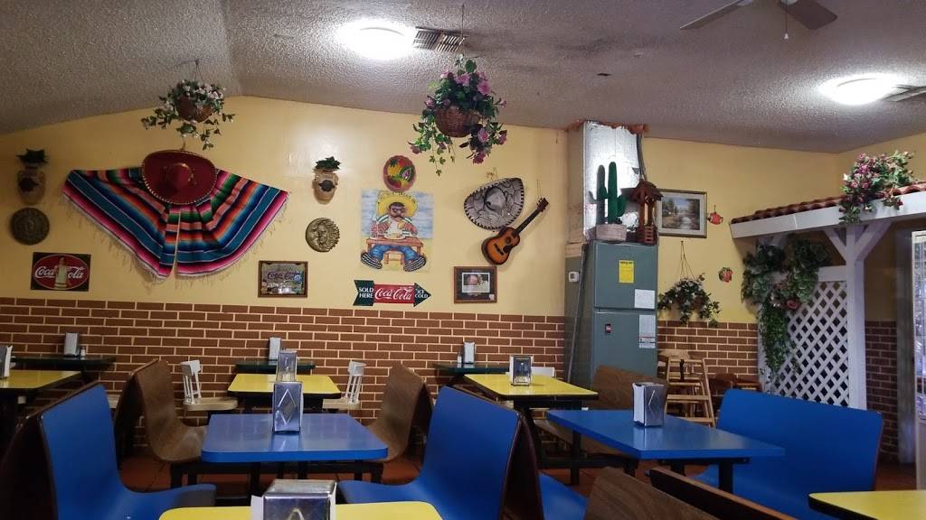 La Casita | restaurant | 101 W Shell Point Rd, Ruskin, FL 33570, USA | 8136457054 OR +1 813-645-7054