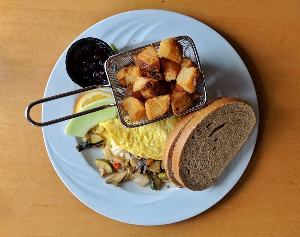 The Farmhouse Restaurant | restaurant | 268 Bradford St, Barrie, ON L4N 3B7, Canada | 7057370522 OR +1 705-737-0522