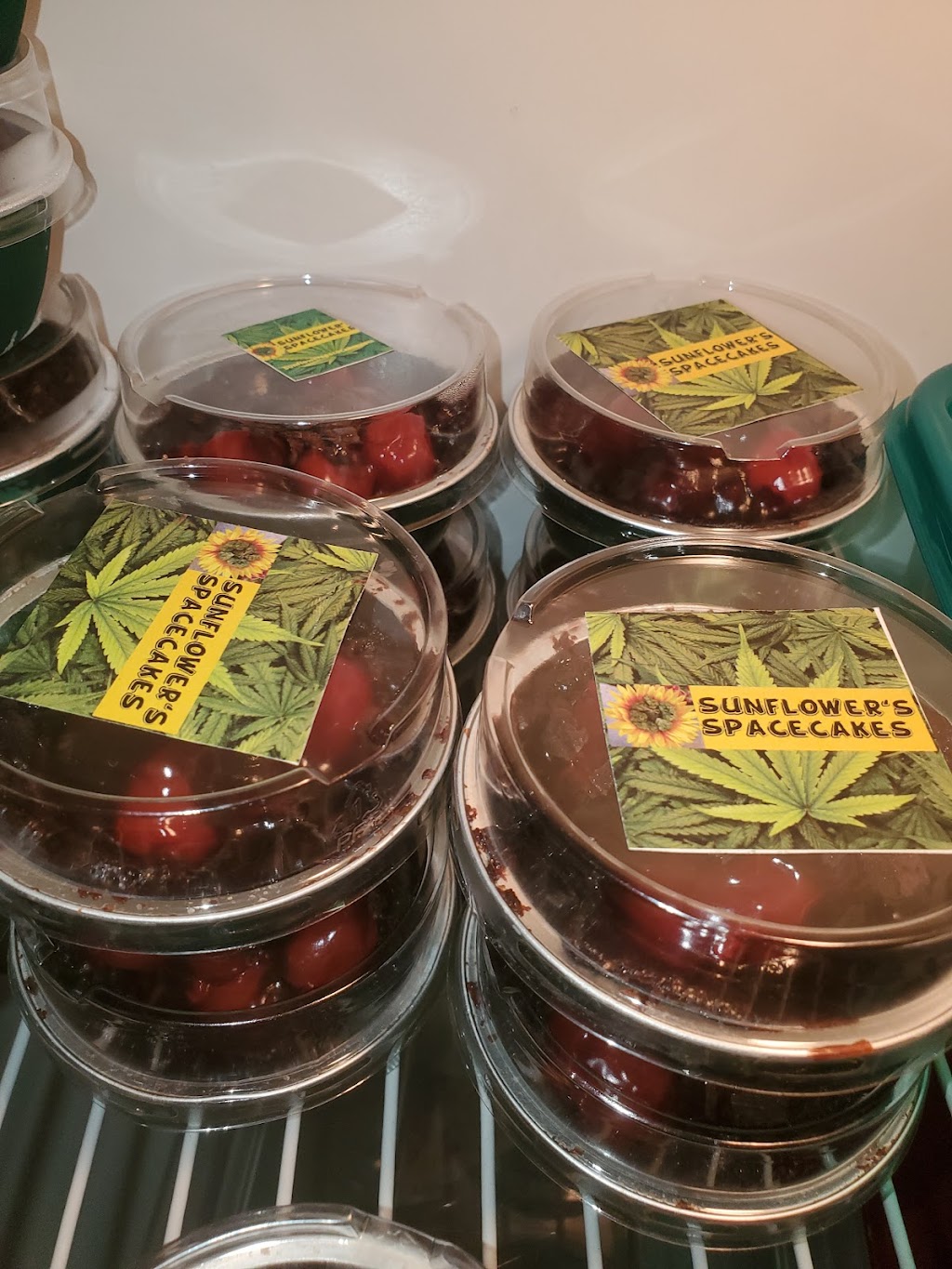 Sunflowers Space Cakes | restaurant | 323 N 52nd St, Philadelphia, PA 19139, USA | 2679007919 OR +1 267-900-7919