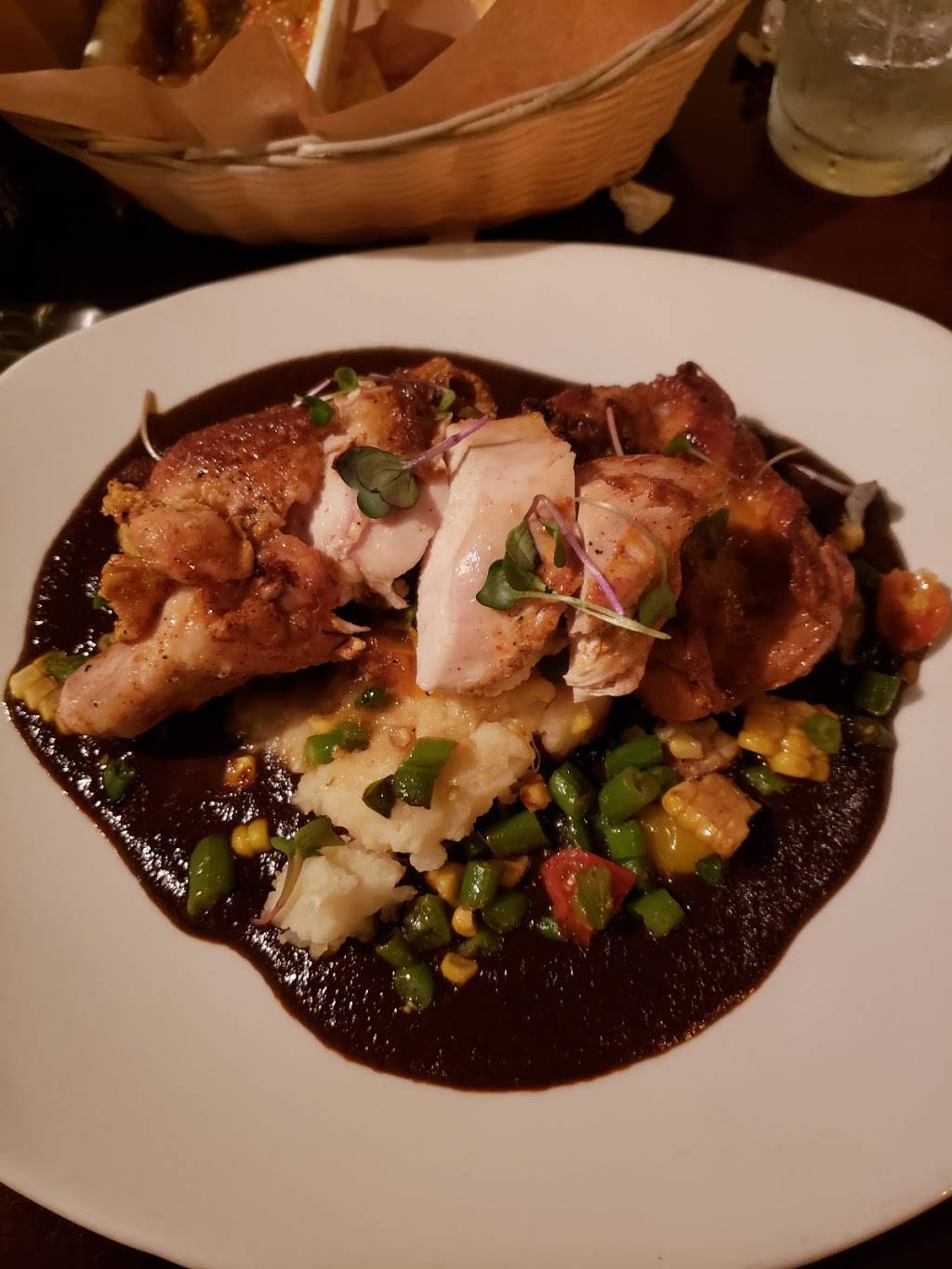 Ixcateco Grill | restaurant | 3402 W Montrose Ave, Chicago, IL 60618, USA | 7735395887 OR +1 773-539-5887