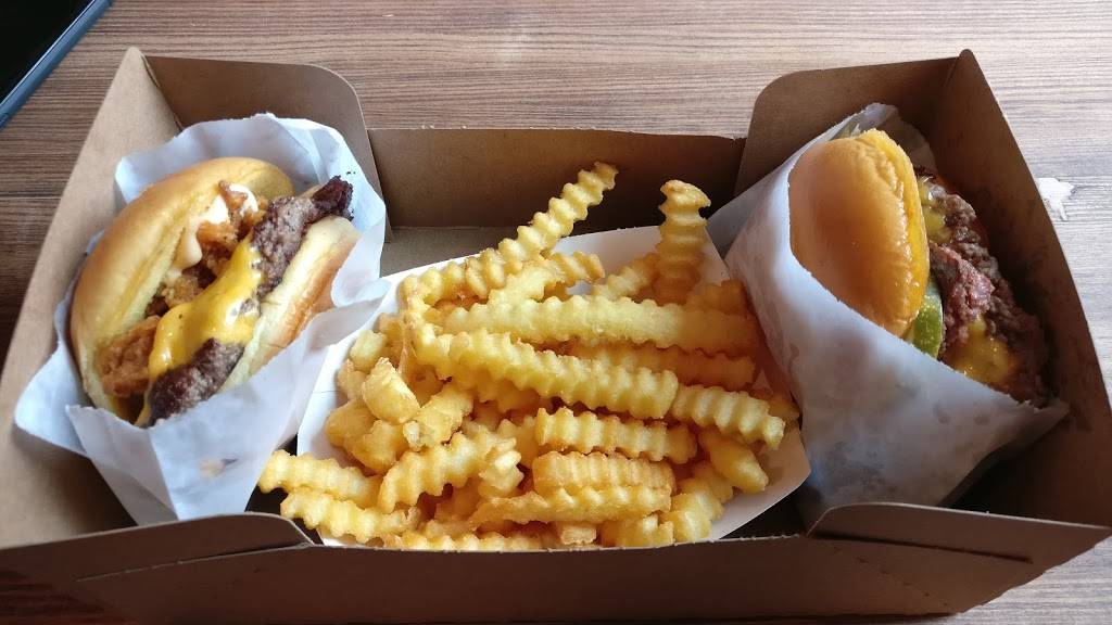 Shake Shack | restaurant | 122 E Exchange Ave Suite 160, Fort Worth, TX 76164, USA | 8178855420 OR +1 817-885-5420