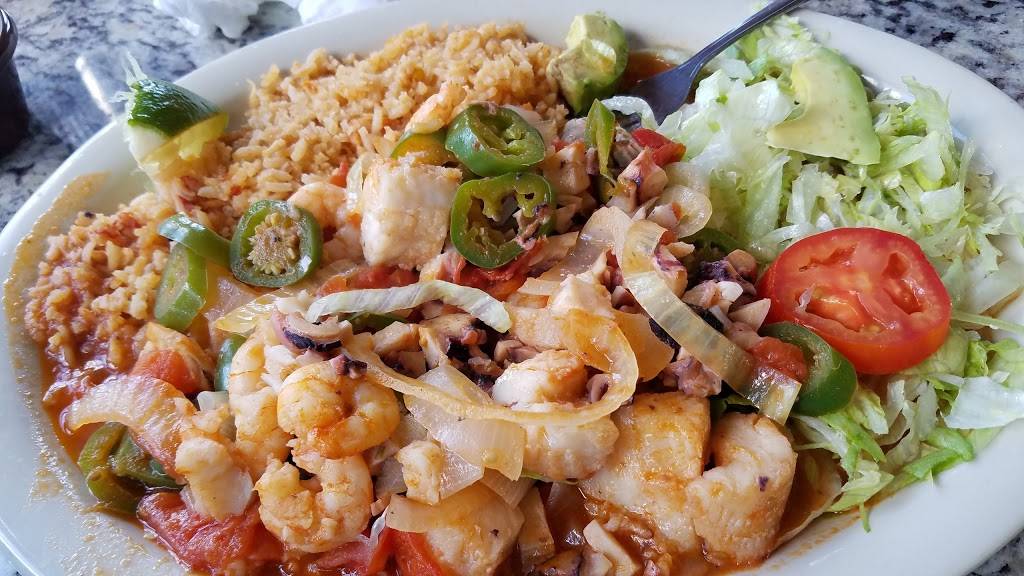 El Pulpo Restaurant | restaurant | 214 W Pioneer Pkwy, Grand Prairie, TX 75051, USA | 9722829998 OR +1 972-282-9998
