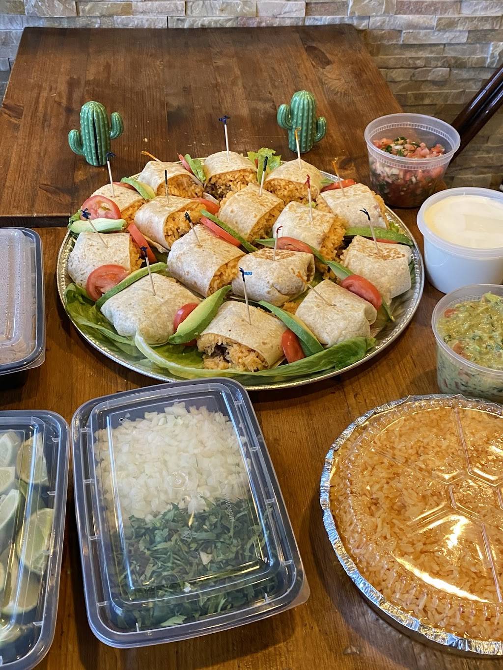 Mercado Ariana deli | restaurant | 30 Giffords Ln, Staten Island, NY 10308, USA | 7182270700 OR +1 718-227-0700