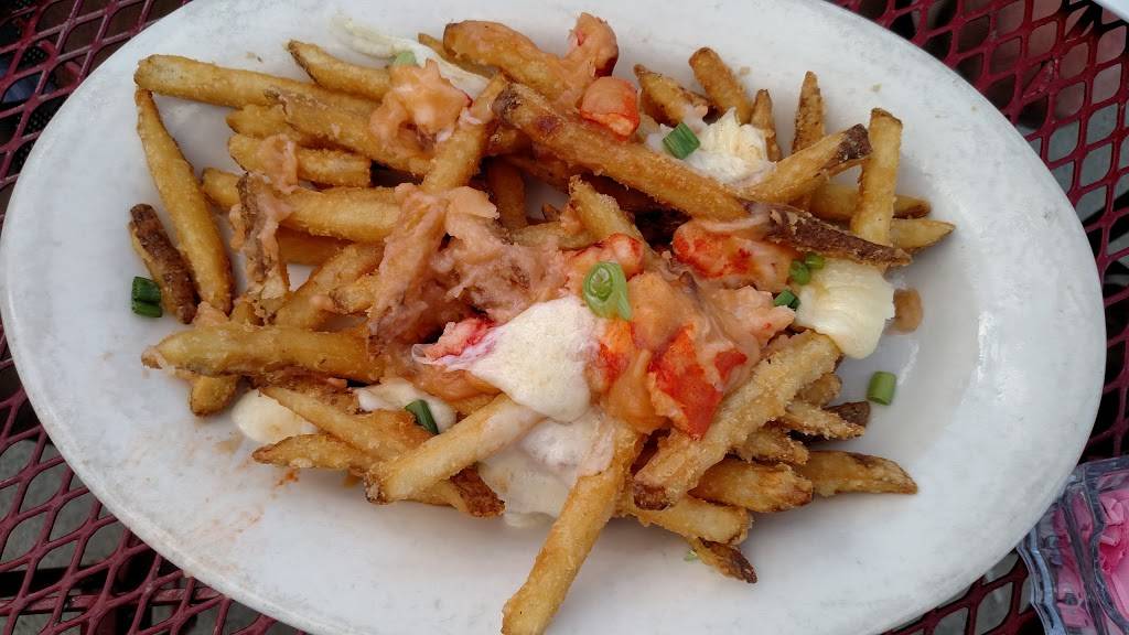 Old Dock House & Marina | restaurant | 2754 Essex - Charlotte Ferry, Essex, NY 12936, USA | 5189634232 OR +1 518-963-4232