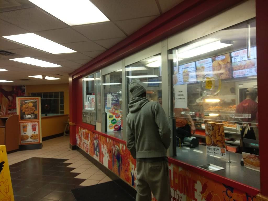 Popeyes Louisiana Kitchen | restaurant | 5200 Woodland Ave, Philadelphia, PA 19143, USA | 2672758770 OR +1 267-275-8770