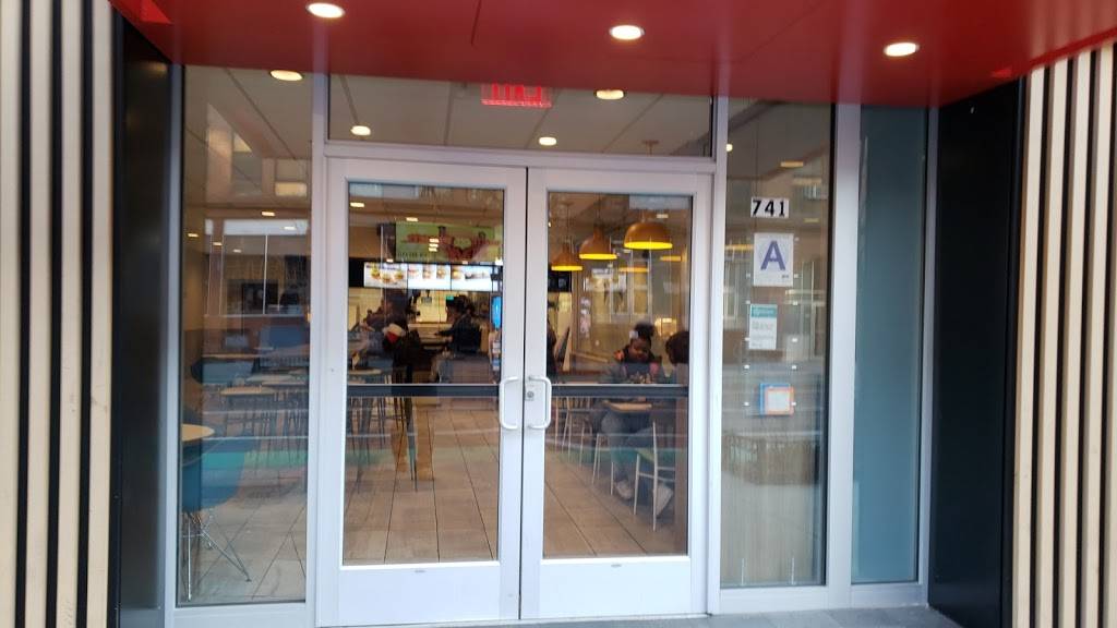 McDonalds | cafe | 741 Grand St, Brooklyn, NY 11211, USA | 7183022450 OR +1 718-302-2450