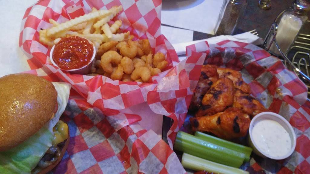 Paulies Pub and Eatery | restaurant | 8031 W Greenfield Ave, West Allis, WI 53214, USA | 4143951712 OR +1 414-395-1712