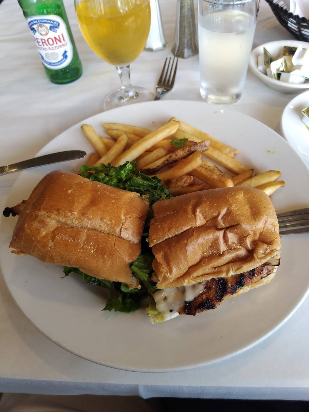 RoccoVinos Italian Restaurant | restaurant | 1085 E Nerge Rd, Elk Grove Village, IL 60007, USA | 8475242411 OR +1 847-524-2411