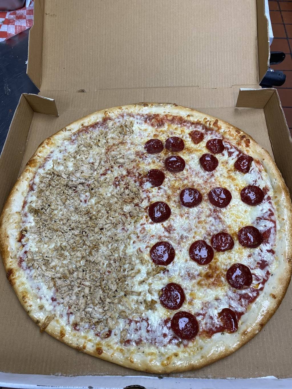 Azizos Pizza & Grill | restaurant | 2200 E Lehigh Ave, Philadelphia, PA 19125, USA | 2152282888 OR +1 215-228-2888