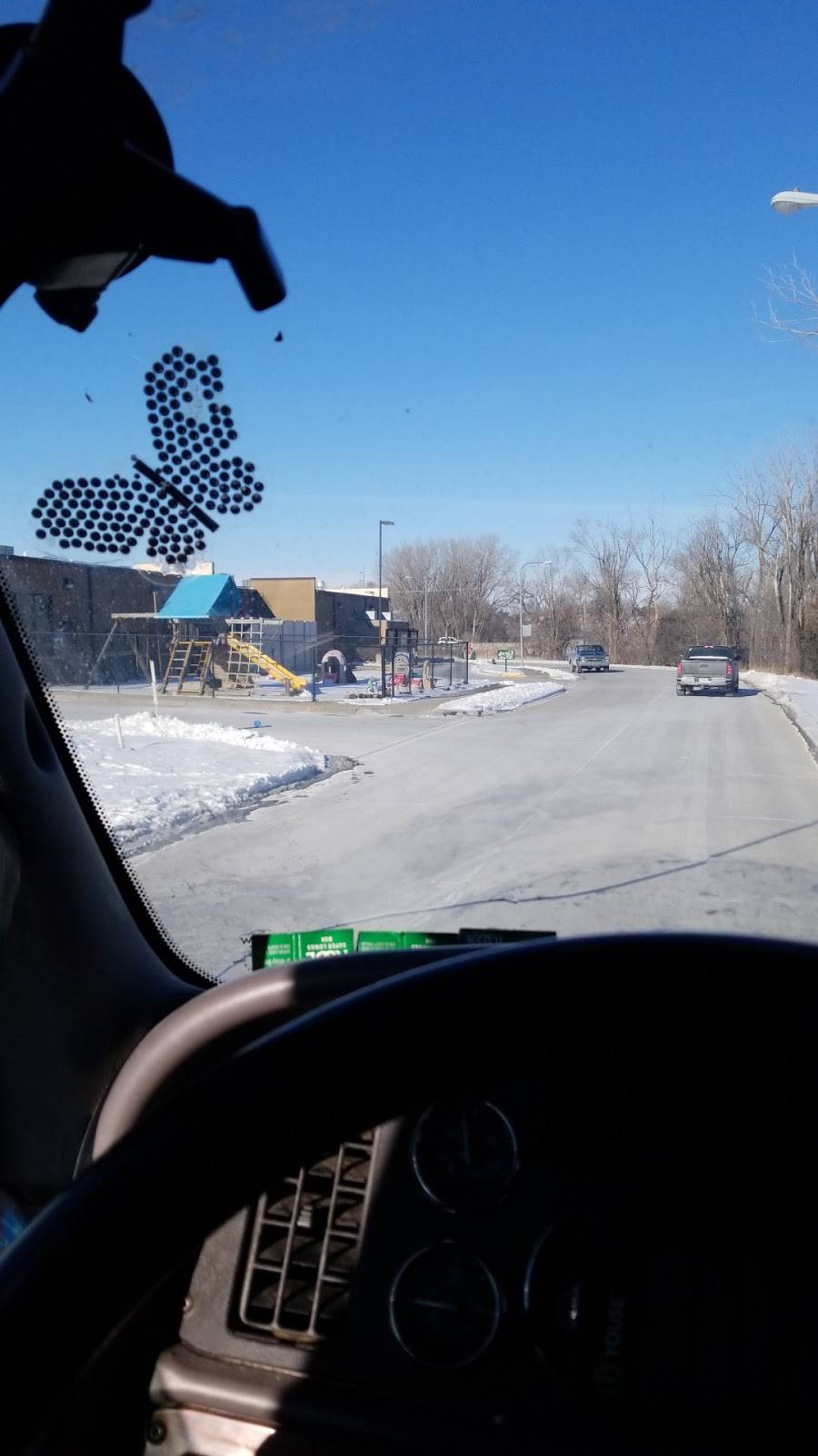 Runza Restaurant | restaurant | 900 Park Dr, Springfield, NE 68059, USA | 4022532303 OR +1 402-253-2303