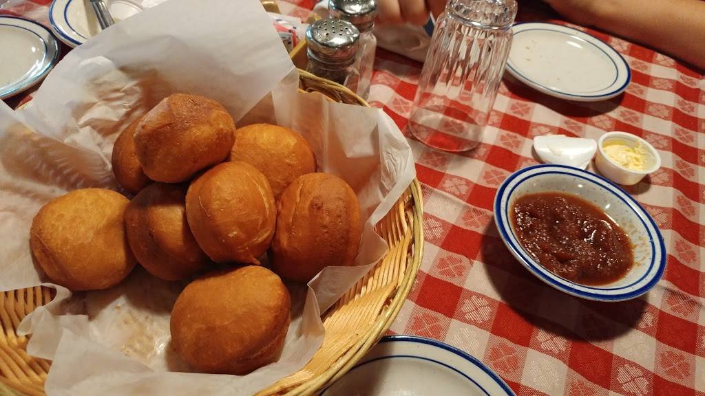 The Nashville House | restaurant | 15 S Van Buren St, Nashville, IN 47448, USA | 8129884554 OR +1 812-988-4554