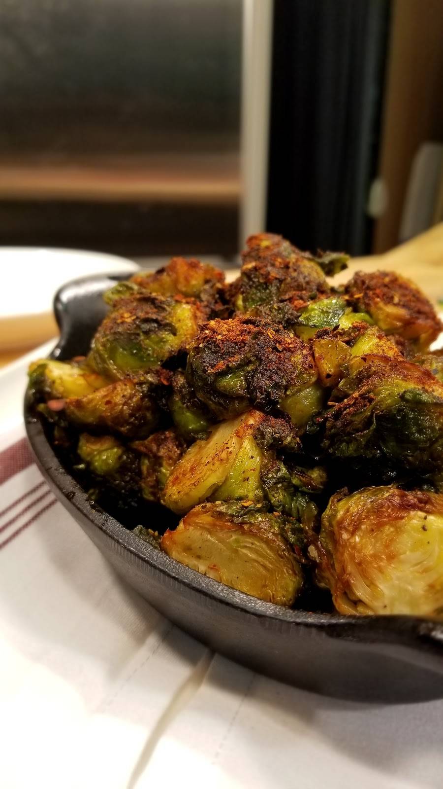 Red Star Fells Point | restaurant | 906 S Wolfe St, Baltimore, MD 21231, USA | 4106750212 OR +1 410-675-0212