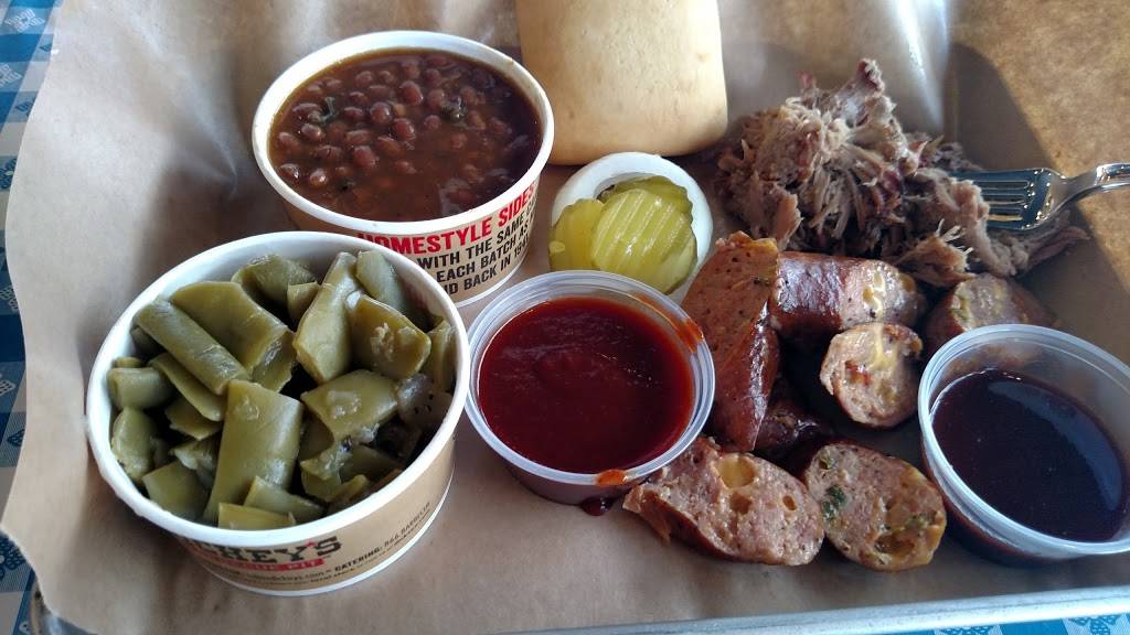 Dickeys Barbecue Pit | restaurant | 70 White Bridge Rd, Nashville, TN 37205, USA | 6159420660 OR +1 615-942-0660