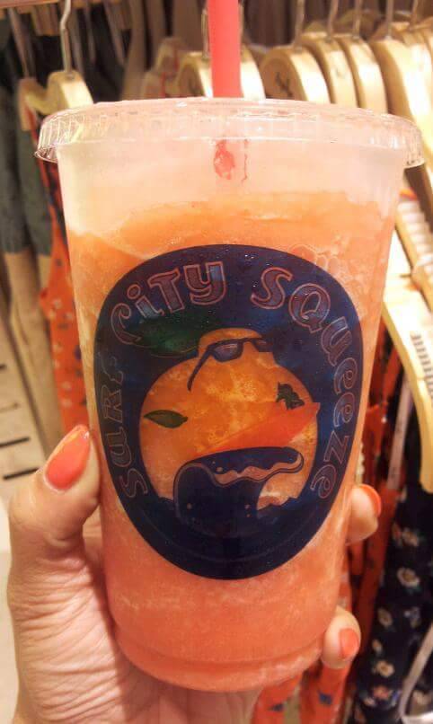 Surf City Squeeze | restaurant | 2800 N Main St Unit 576, Santa Ana, CA 92705, USA | 9498369190 OR +1 949-836-9190