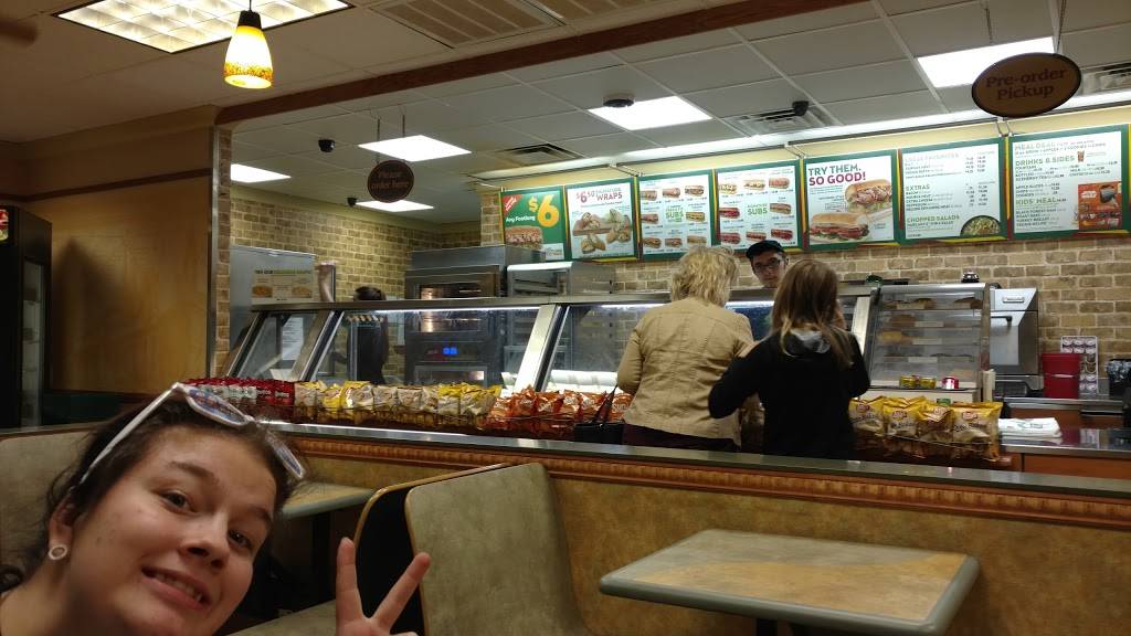 Subway | meal takeaway | 719 N Main St, Hutchinson, KS 67501, USA | 6206625111 OR +1 620-662-5111