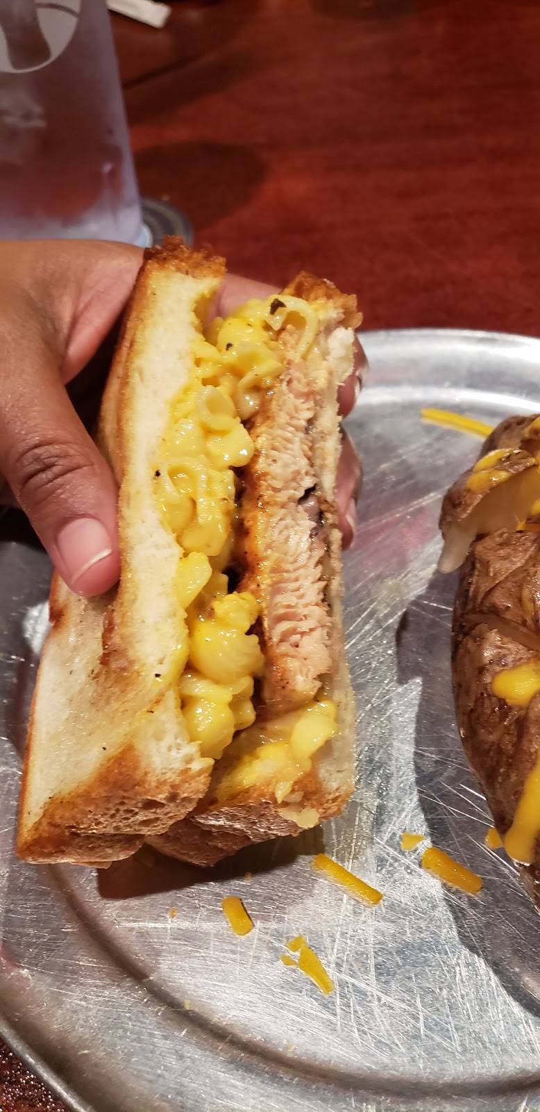 Como Smoke and Fire | restaurant | 4600 Paris Rd #102, Columbia, MO 65202, USA | 5734433473 OR +1 573-443-3473