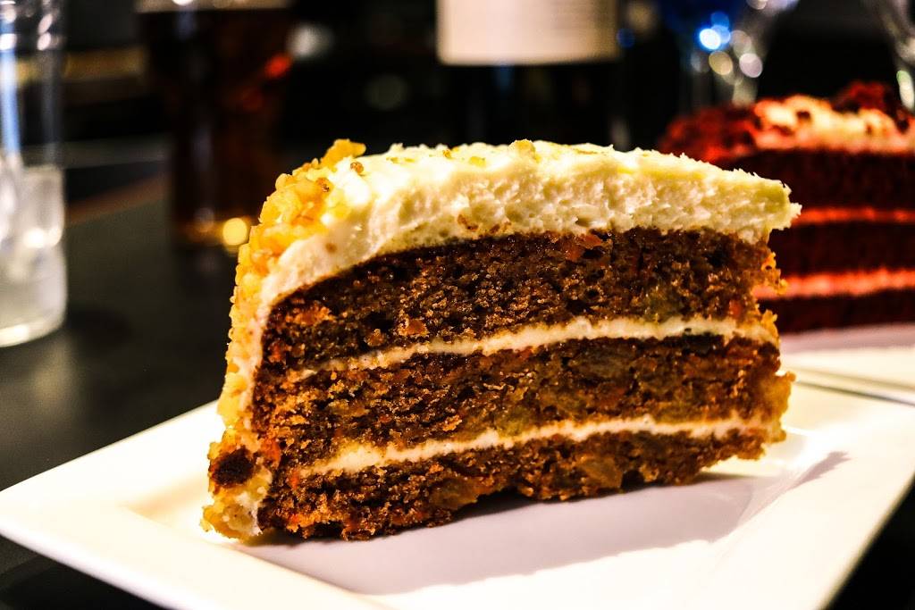 Curtains Bar and Restaurant | restaurant | 150 Avenel St, Avenel, NJ 07001, USA | 7325824595 OR +1 732-582-4595