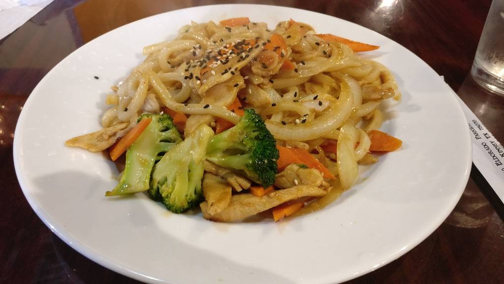 Zuki Japanese Bistro | restaurant | 1401 E Arapaho Rd, Richardson, TX 75081, USA | 9724373300 OR +1 972-437-3300