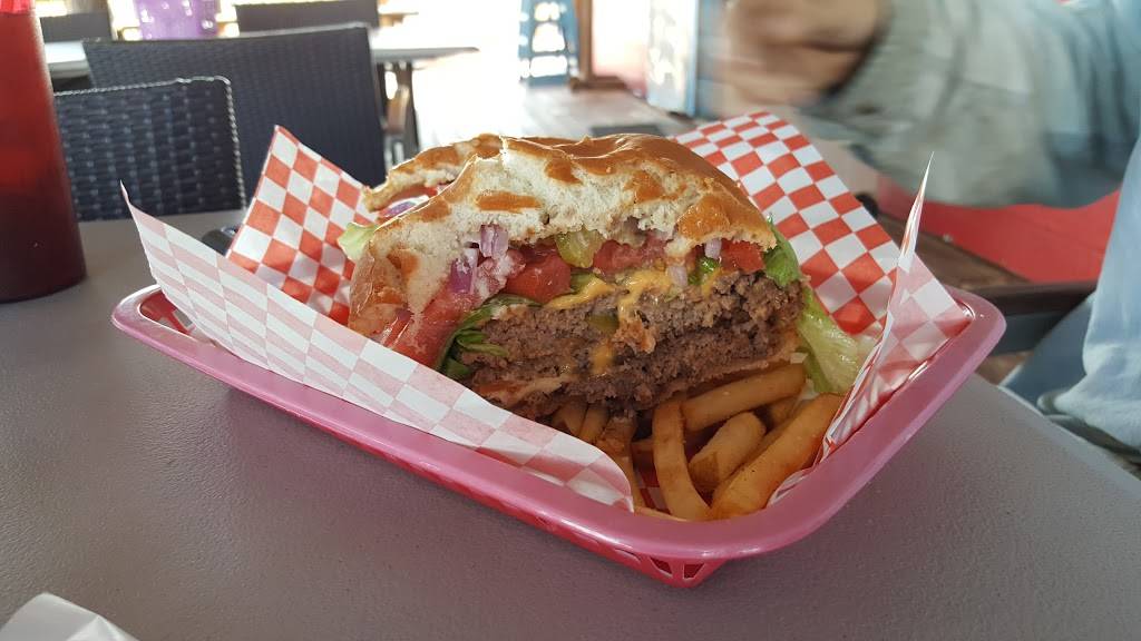 Hookers Waterfront Bar and Grill | restaurant | 27334 FM 457 Hwy, Sargent, TX 77414, USA | 9793239910 OR +1 979-323-9910