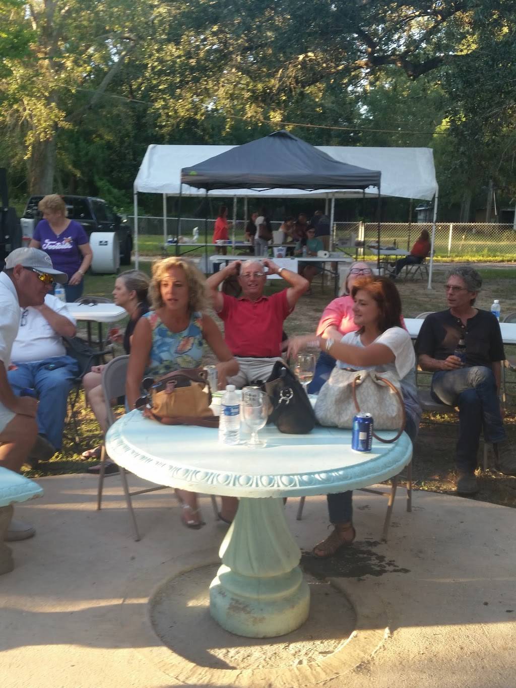 Outrigger Bar & Grill | restaurant | 709 Ingalls Ave #4935, Pascagoula, MS 39567, USA | 2284715829 OR +1 228-471-5829