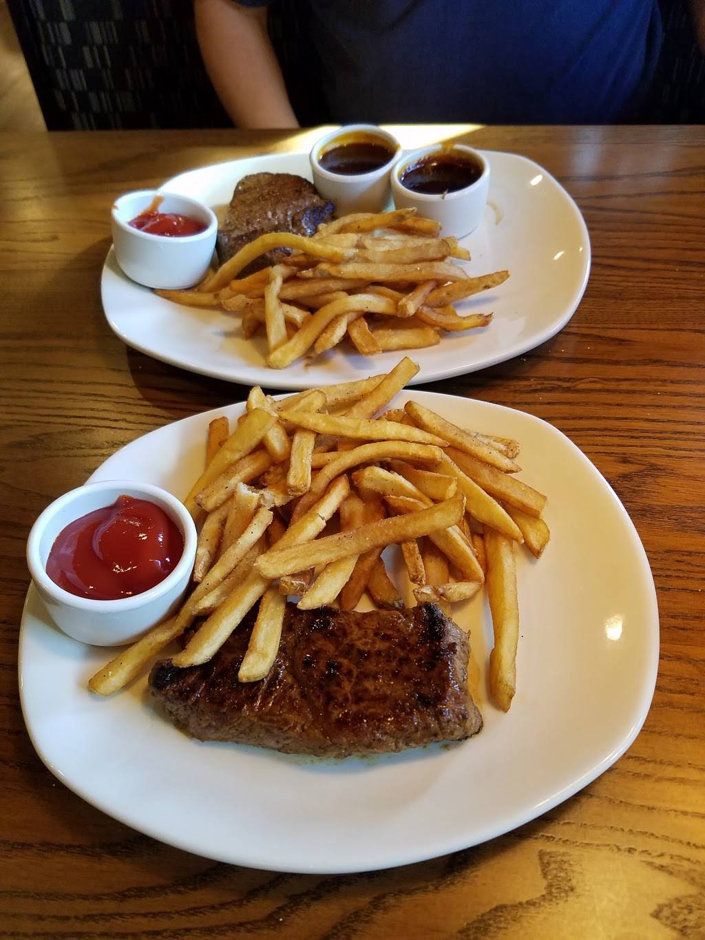 Outback Steakhouse | restaurant | 7211 Lake Andrew Dr, Melbourne, FL 32940, USA | 3212428115 OR +1 321-242-8115