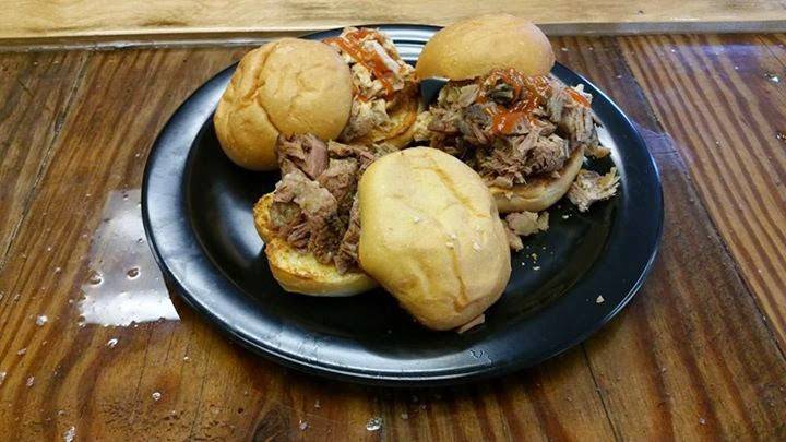 2 Js BBQ & Seafood | restaurant | 28510 Ocean Gateway, Salisbury, MD 21801, USA | 4103343511 OR +1 410-334-3511