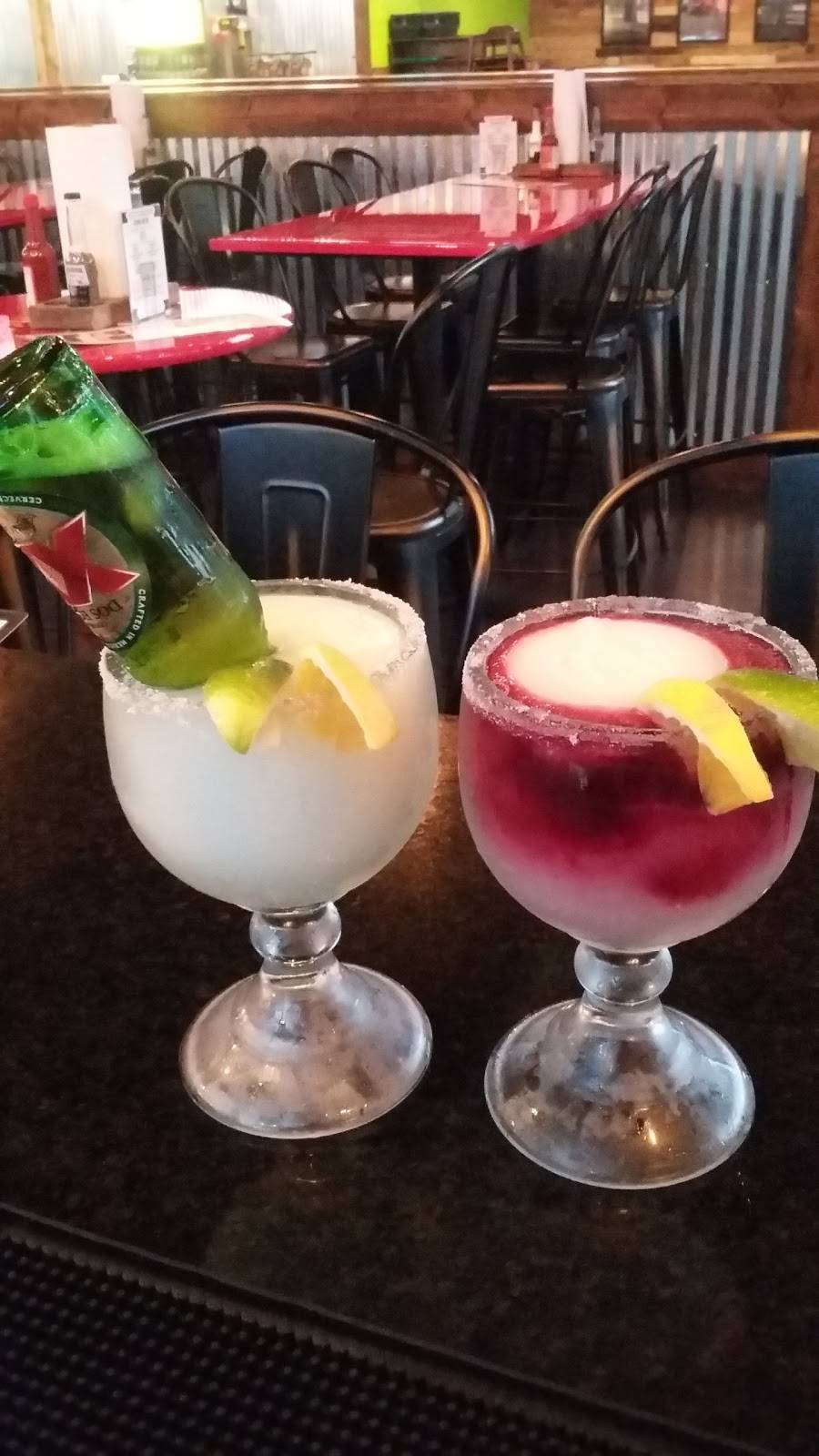 Fuzzys Taco Shop | restaurant | 10910 N Central Expy #800, Dallas, TX 75231, USA | 2142386778 OR +1 214-238-6778