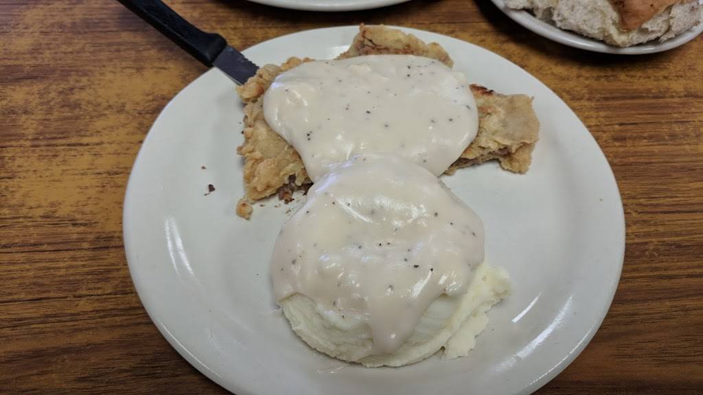 Fat Ernies Family Dining | restaurant | 2806 S Hydraulic Ave St, Wichita, KS 67216, USA | 3165547371 OR +1 316-554-7371