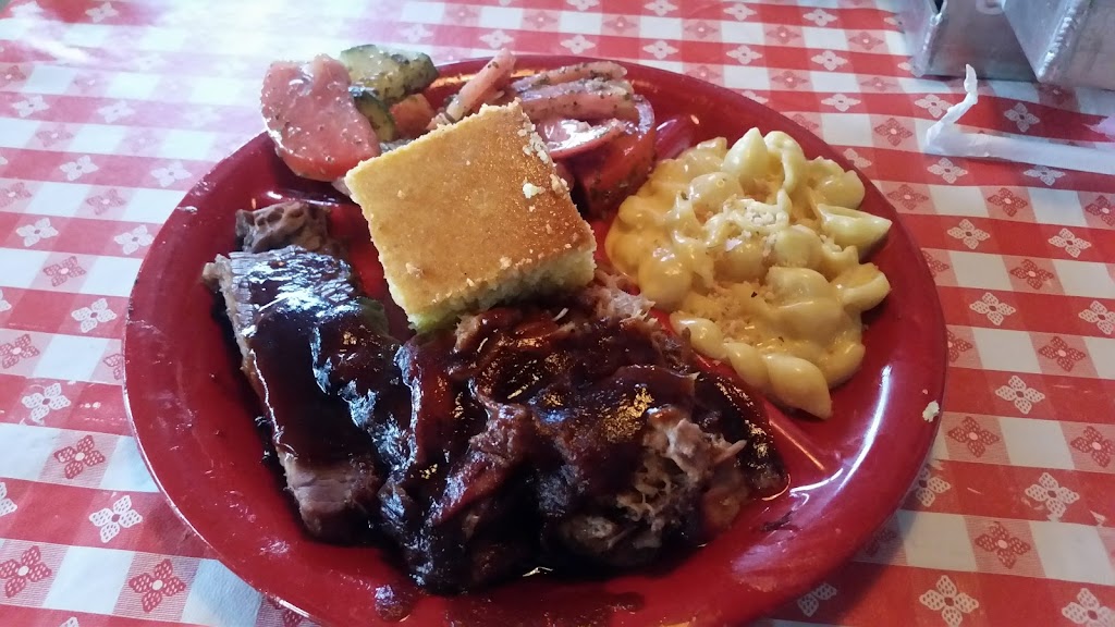 Sticky Lips BBQ City Music Hall | restaurant | 625 Culver Rd, Rochester, NY 14609, USA | 5852881910 OR +1 585-288-1910