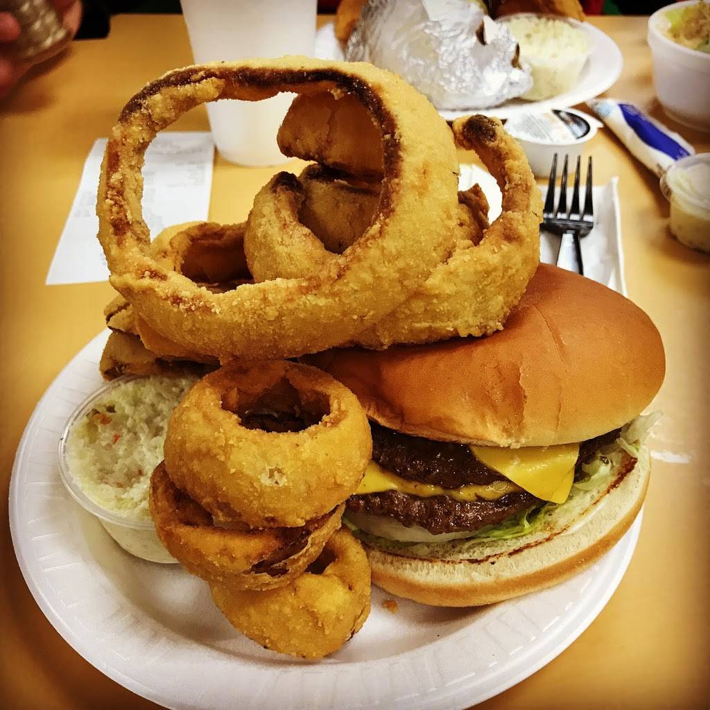 Petees Drive-In | restaurant | 1785 White Horse Rd, Greenville, SC 29605, USA | 8642699648 OR +1 864-269-9648