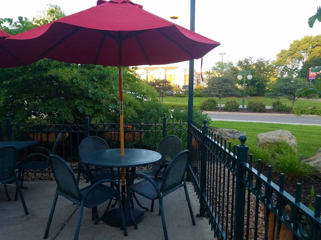 Old Chicago | restaurant | 12300 Singletree Ln Suite 100, Eden Prairie, MN 55344, USA | 9529461400 OR +1 952-946-1400