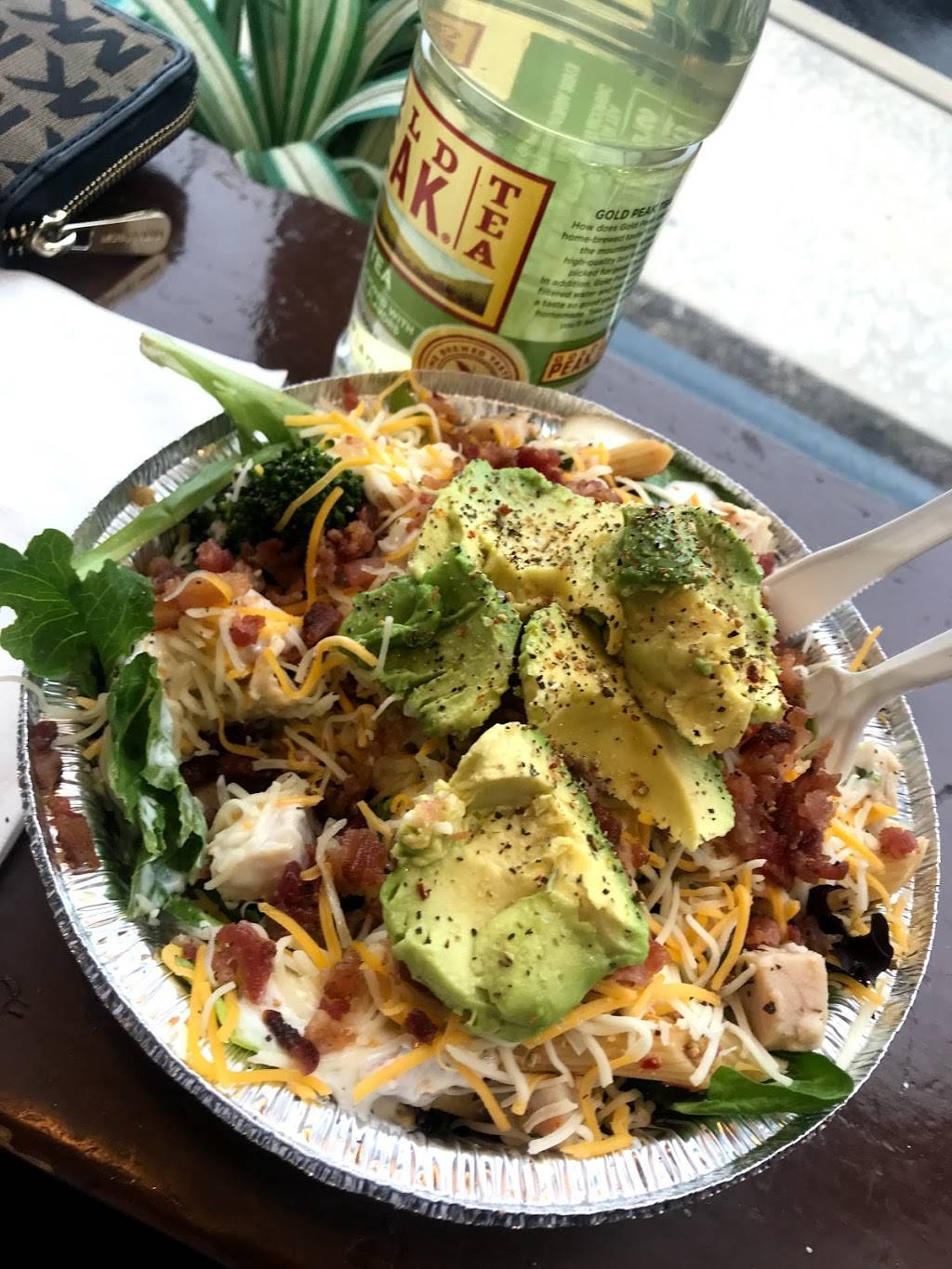 a.k.a. Friscos Restaurant & Catering Company | restaurant | 4632 Wedgewood Blvd, Frederick, MD 21703, USA | 3016980018 OR +1 301-698-0018