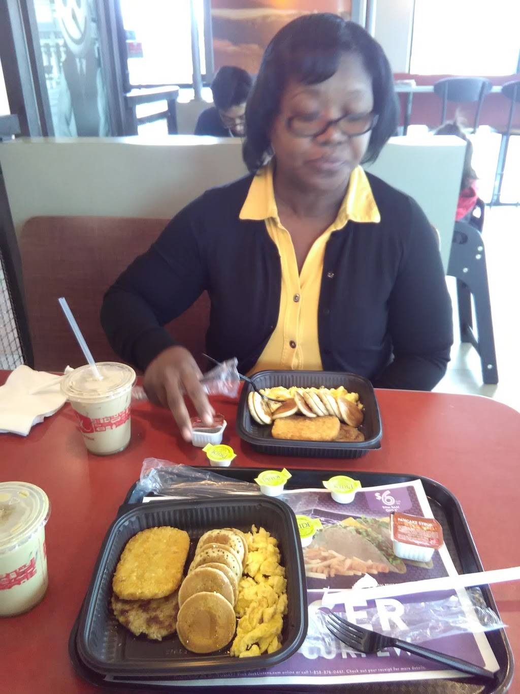 Jack in the Box | restaurant | 1533 Fremont Blvd, Seaside, CA 93955, USA | 8313942747 OR +1 831-394-2747