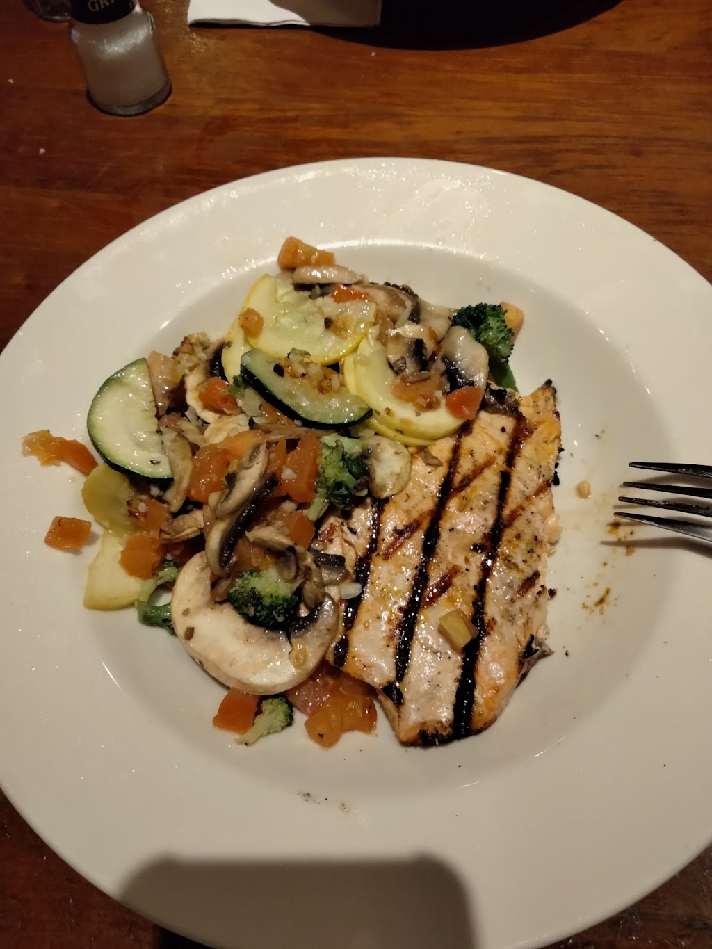 Johnny Carinos | restaurant | 7605 San Dario Ave, Laredo, TX 78045, USA | 9567288945 OR +1 956-728-8945