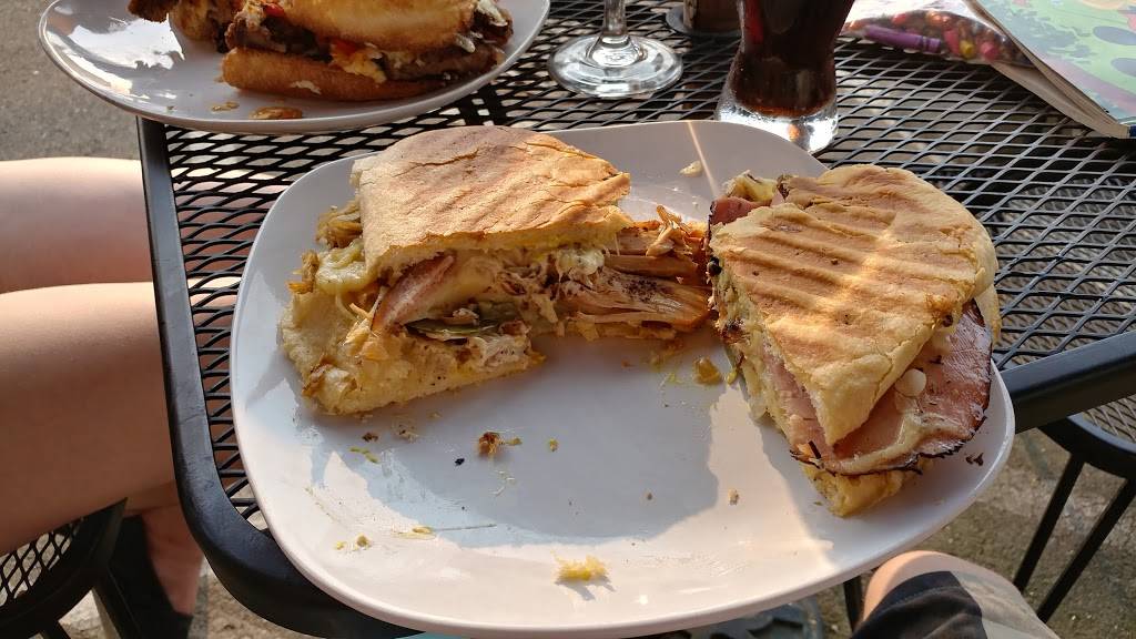 Dana Ks Kafe | restaurant | 22341 Marine View Dr S S, Des Moines, WA 98198, USA | 2062126404 OR +1 206-212-6404