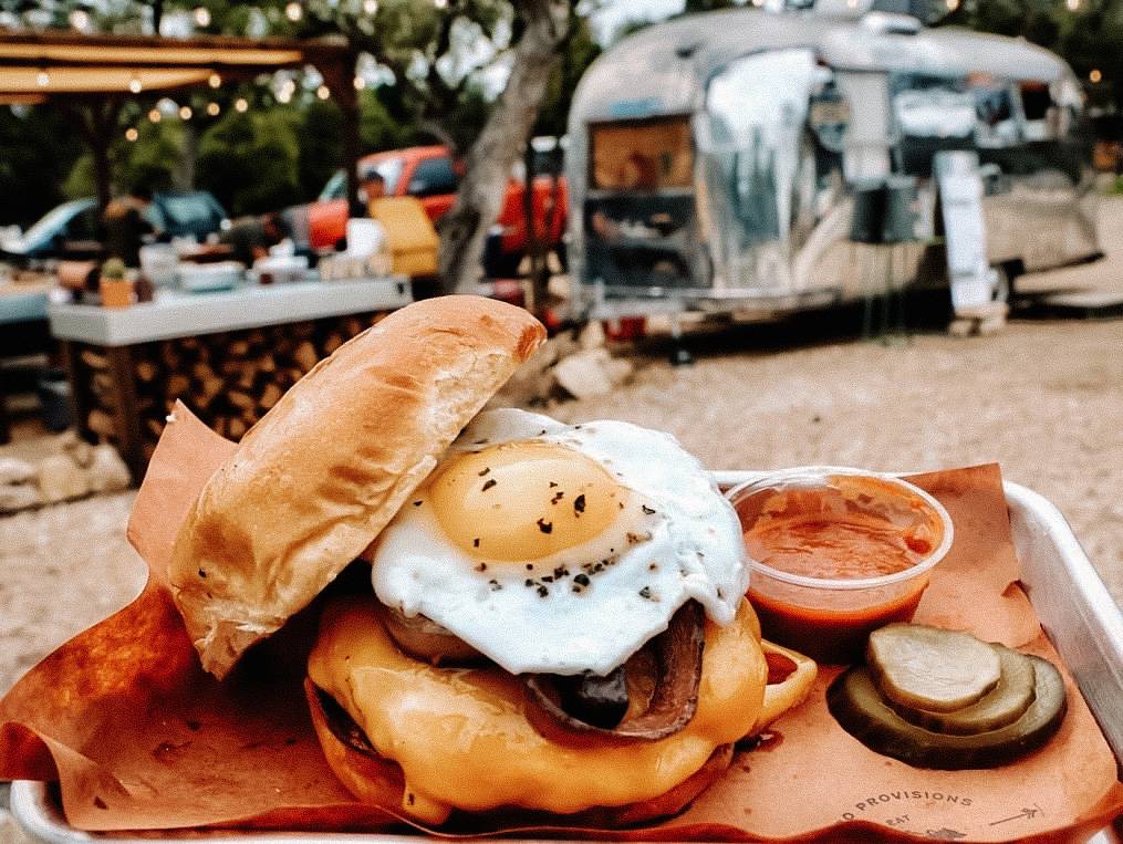 Lobo Provisions | restaurant | 27532 Old Blanco Rd, San Antonio, TX 78260, USA | 2105806464 OR +1 210-580-6464