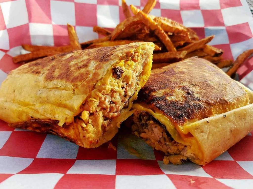 Smokehouse 61 | restaurant | 2148 William St, Cape Girardeau, MO 63703, USA | 5733358880 OR +1 573-335-8880