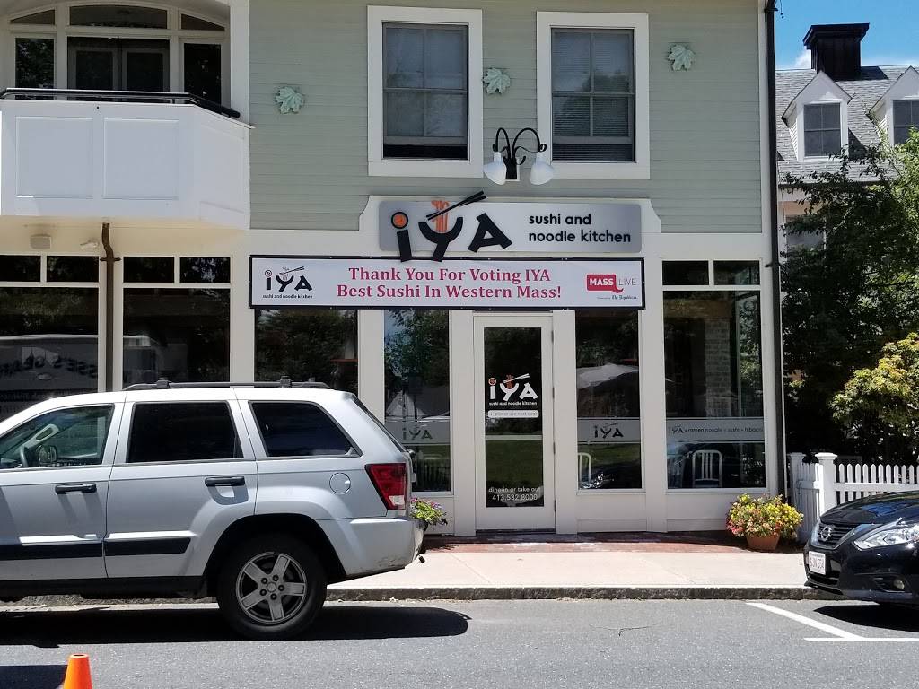 Iya Sushi and Noodles | restaurant | 15 College St, South Hadley, MA 01075, USA | 4135328000 OR +1 413-532-8000
