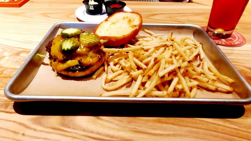 Breckenridge Brewery Ale & Game House | restaurant | 200 Inverness Dr W Ste 200, Englewood, CO 80112, USA | 3033977801 OR +1 303-397-7801