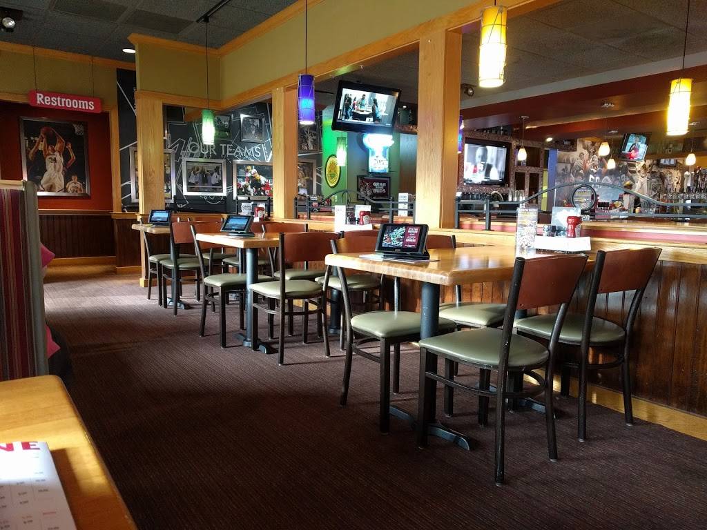 Applebees Grill + Bar | restaurant | 188 Cascade Mall Dr, Burlington, WA 98233, USA | 3607571414 OR +1 360-757-1414