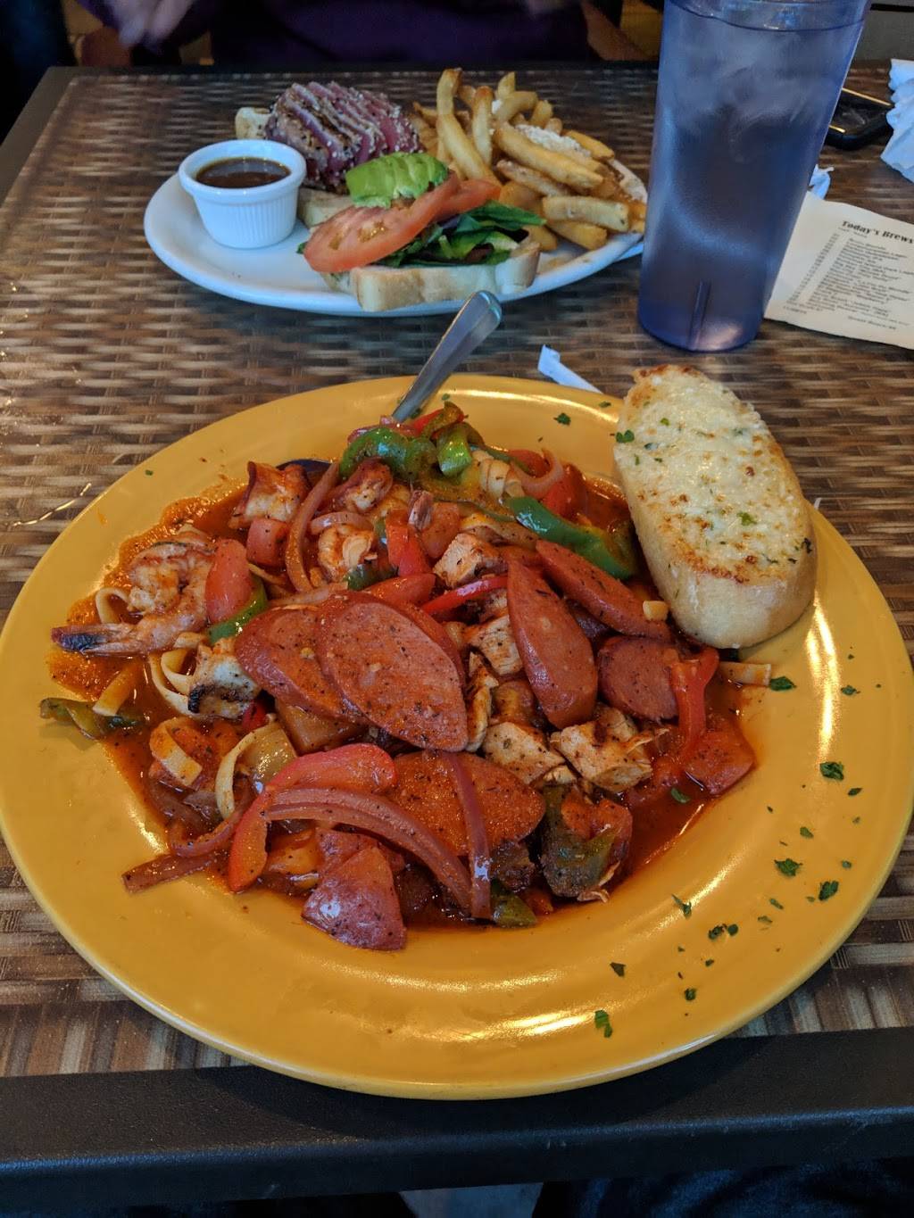 San Pedro Brewing Company | restaurant | 331 W 6th St, San Pedro, CA 90731, USA | 3108315663 OR +1 310-831-5663