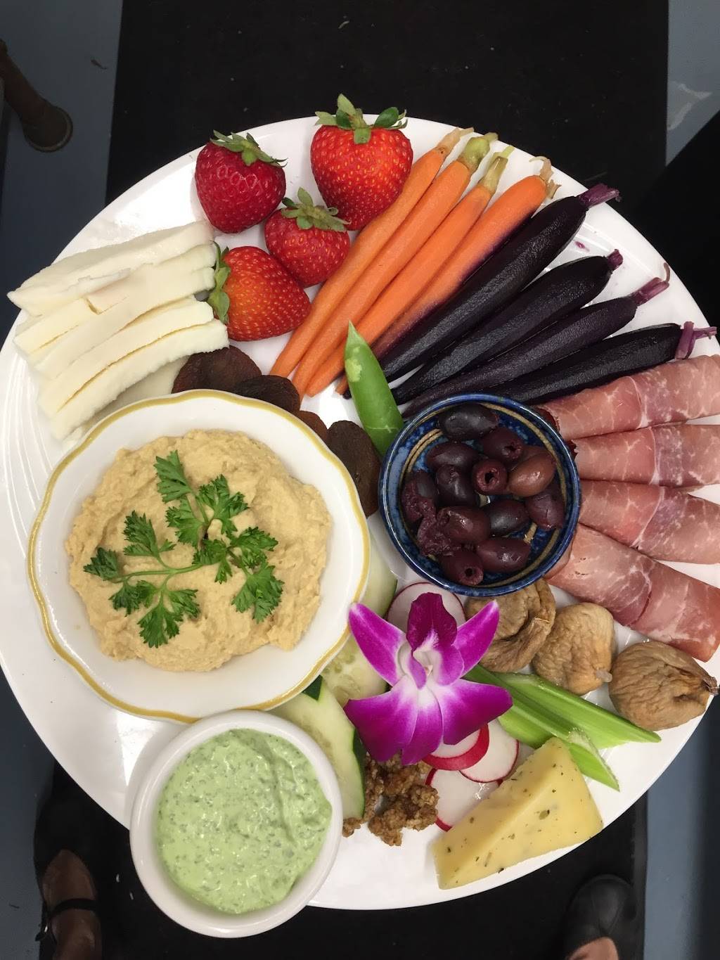 Wild Eye Pub | restaurant | 535 Mill St, Grass Valley, CA 95945, USA | 5304466668 OR +1 530-446-6668