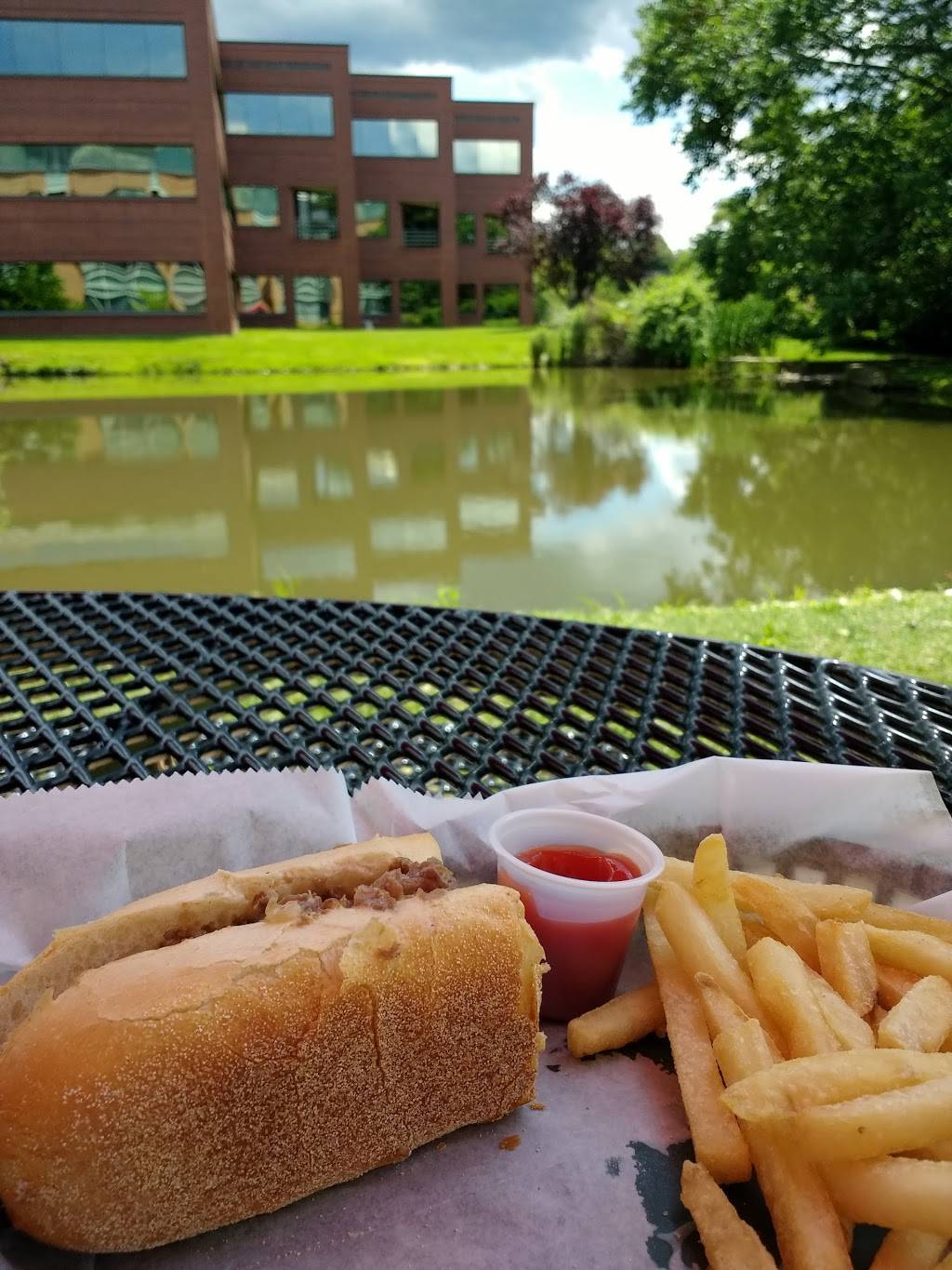 Were On A Roll | restaurant | 1777 Sentry Pkwy W Building 17, Blue Bell, PA 19422, USA | 2155409946 OR +1 215-540-9946