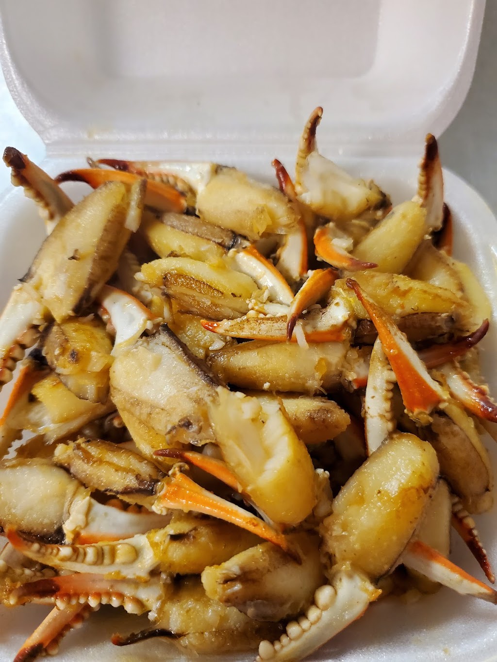 Legacy Seafood Market | restaurant | 179 Ashton Plaza St, Millbrook, AL 36054, USA | 3345176960 OR +1 334-517-6960